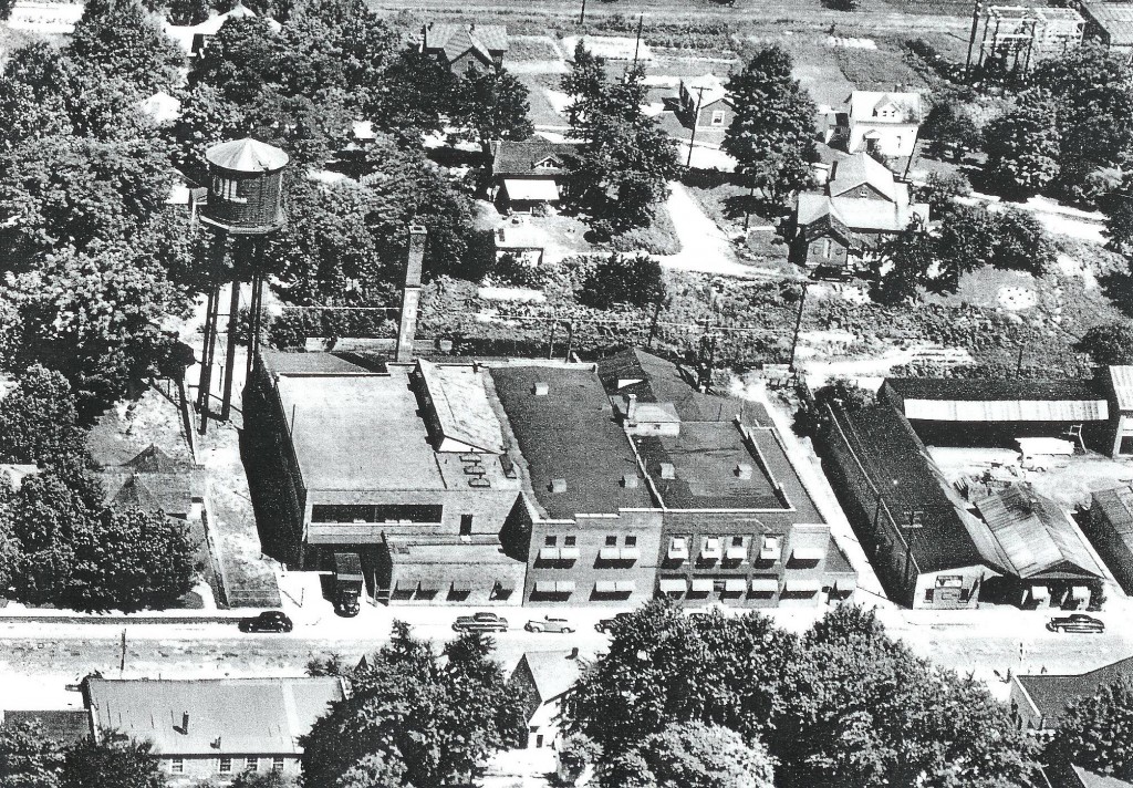  aerial photograph of 314 N. Main Street in 1949